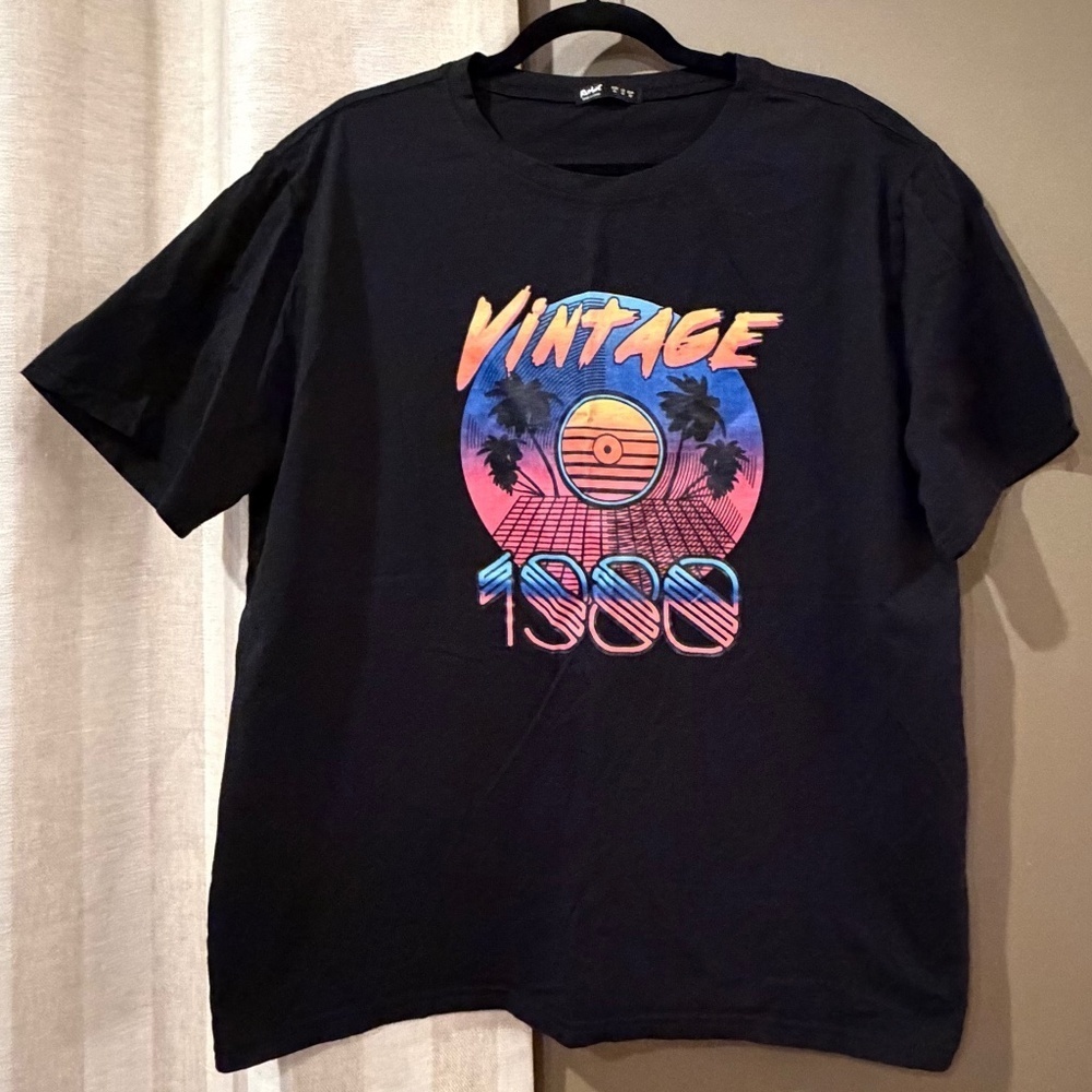 ROMWE Men's Vintage Short Sleeve T-Shirt, Size XL